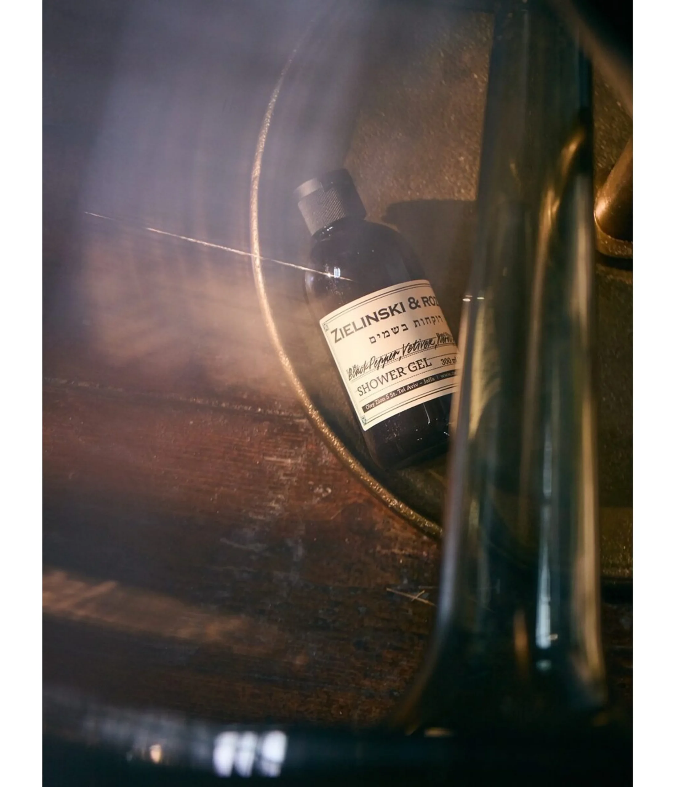 Гель для душу Black Pepper, Vetiver, Neroli, Amber Zielinski & Rozen 300 мл - Зображення 3
